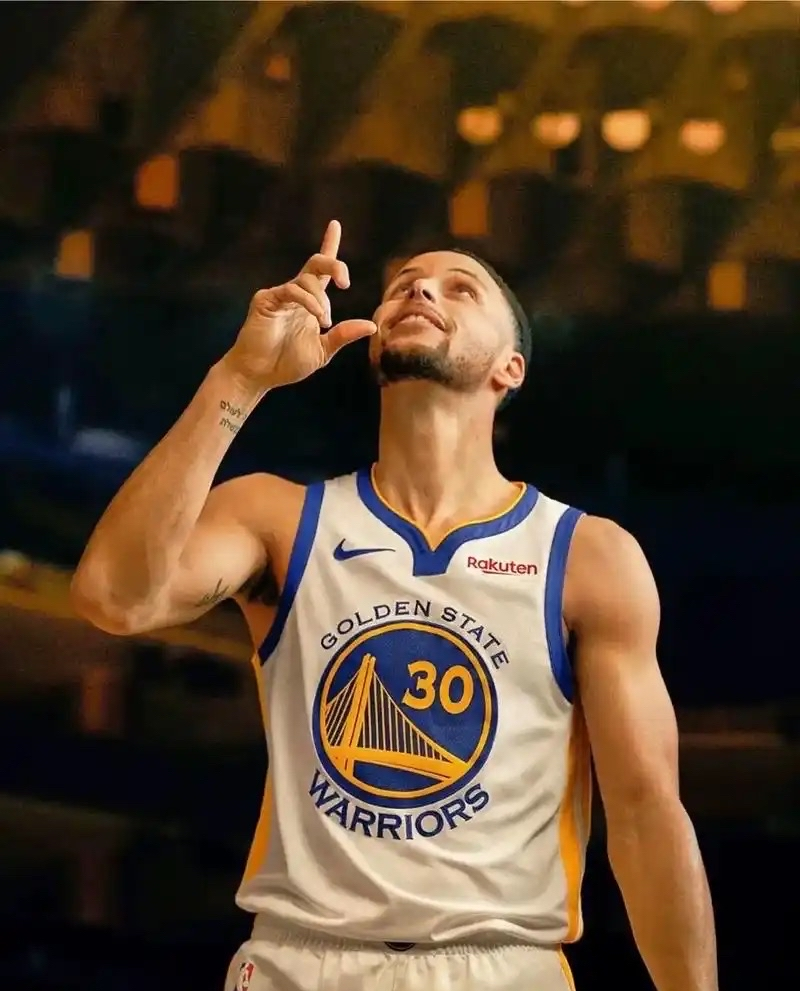 aiyouxi sports-欧联赛程吃紧；金州勇士今晨战术微调；气氛紧张；赛季目标并未改变的简单介绍-aiyouxi sports