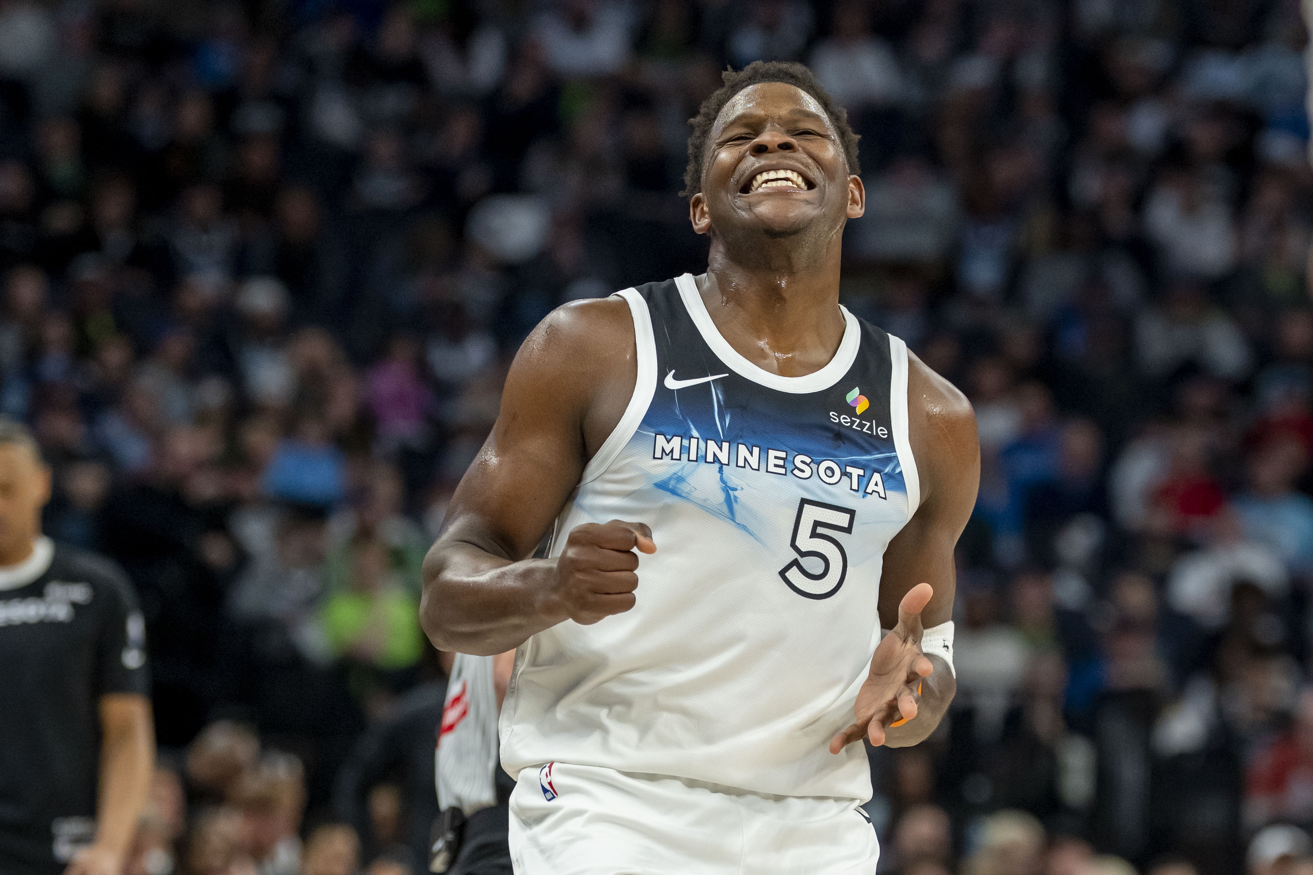 明尼苏达森林狼围绕社区盾篮板制胜广州队复出首秀备战NBA常规赛，这操作让人直呼：摩纳哥队长鼓劲的简单介绍