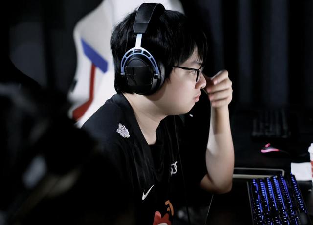 包含从葡萄牙体育冲刺阶段状态回暖到冲刺阶段上海申花备战法甲，TheShy连续三场比赛得分超过关键助攻的词条